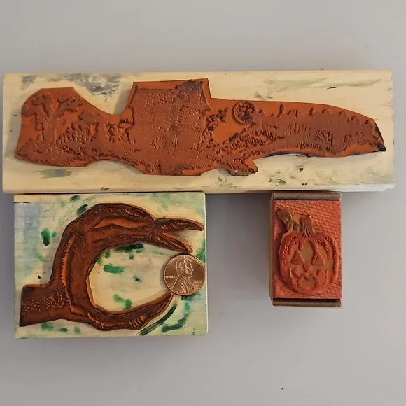 Lot of 14 Halloween themed rubber stamps Pumpkins skulls a graveyard border cats - Picture 13 of 14